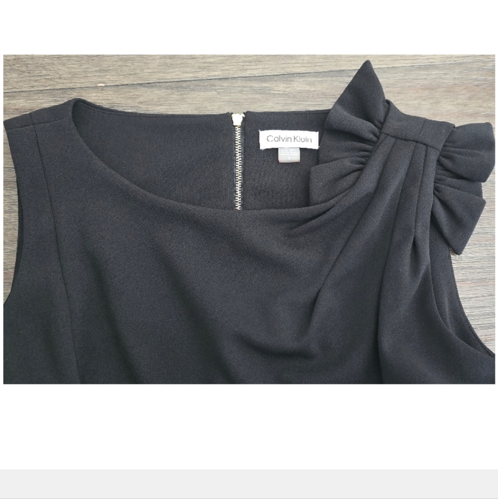 Calvin Klein 🖤 Black Bow Shoulder Dress, Size 8 - Picture 6 of 13
